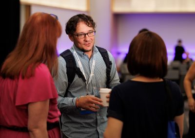 3_attendees_networking_2
